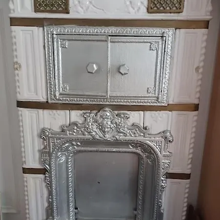 12e Apartment